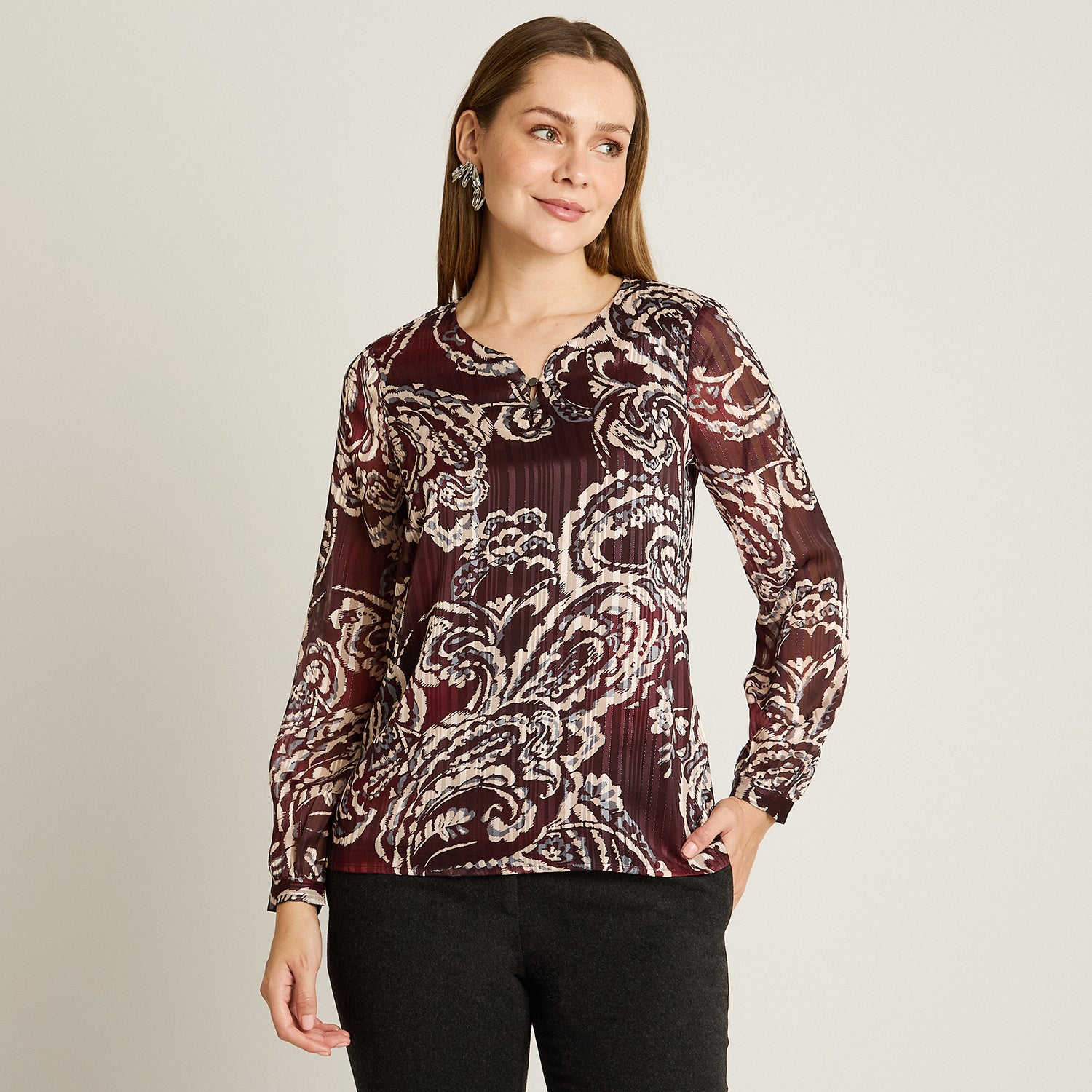 Blusa Burdeo Manga Larga Elasticidad Media Sin Forro Calce Normal Tela Punto Y Plano